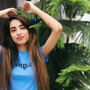 Meet your Posher, Jasneet